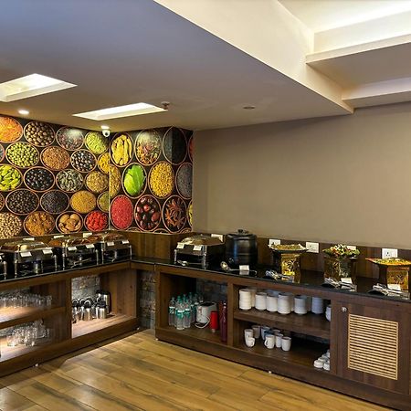 Hotel Oxmo Delhi Airport With Free Airport Transsfer Ню Делхи Екстериор снимка
