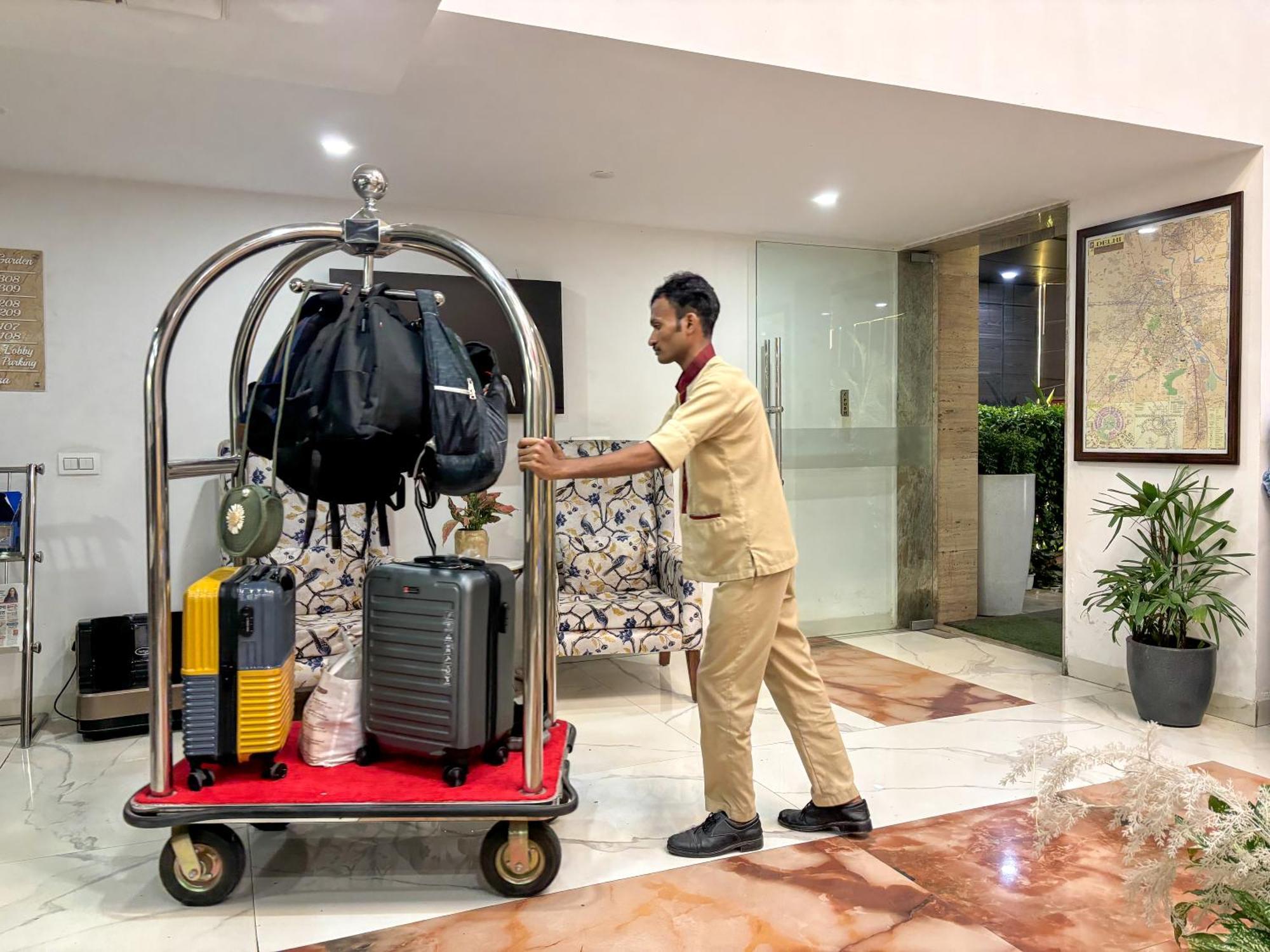 Hotel Oxmo Delhi Airport With Free Airport Transsfer Ню Делхи Екстериор снимка