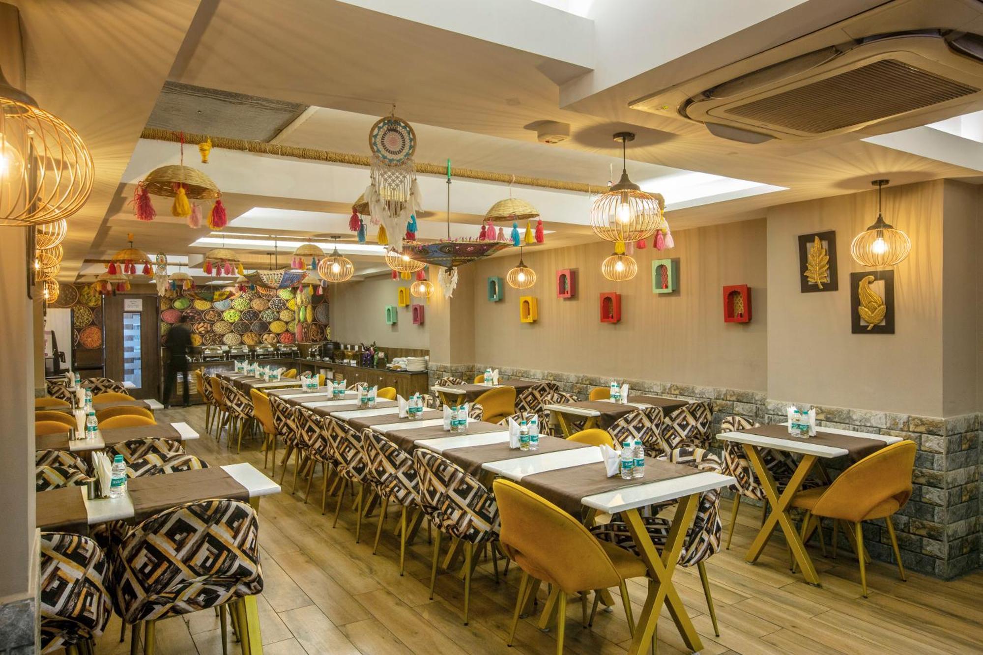 Hotel Oxmo Delhi Airport With Free Airport Transsfer Ню Делхи Екстериор снимка