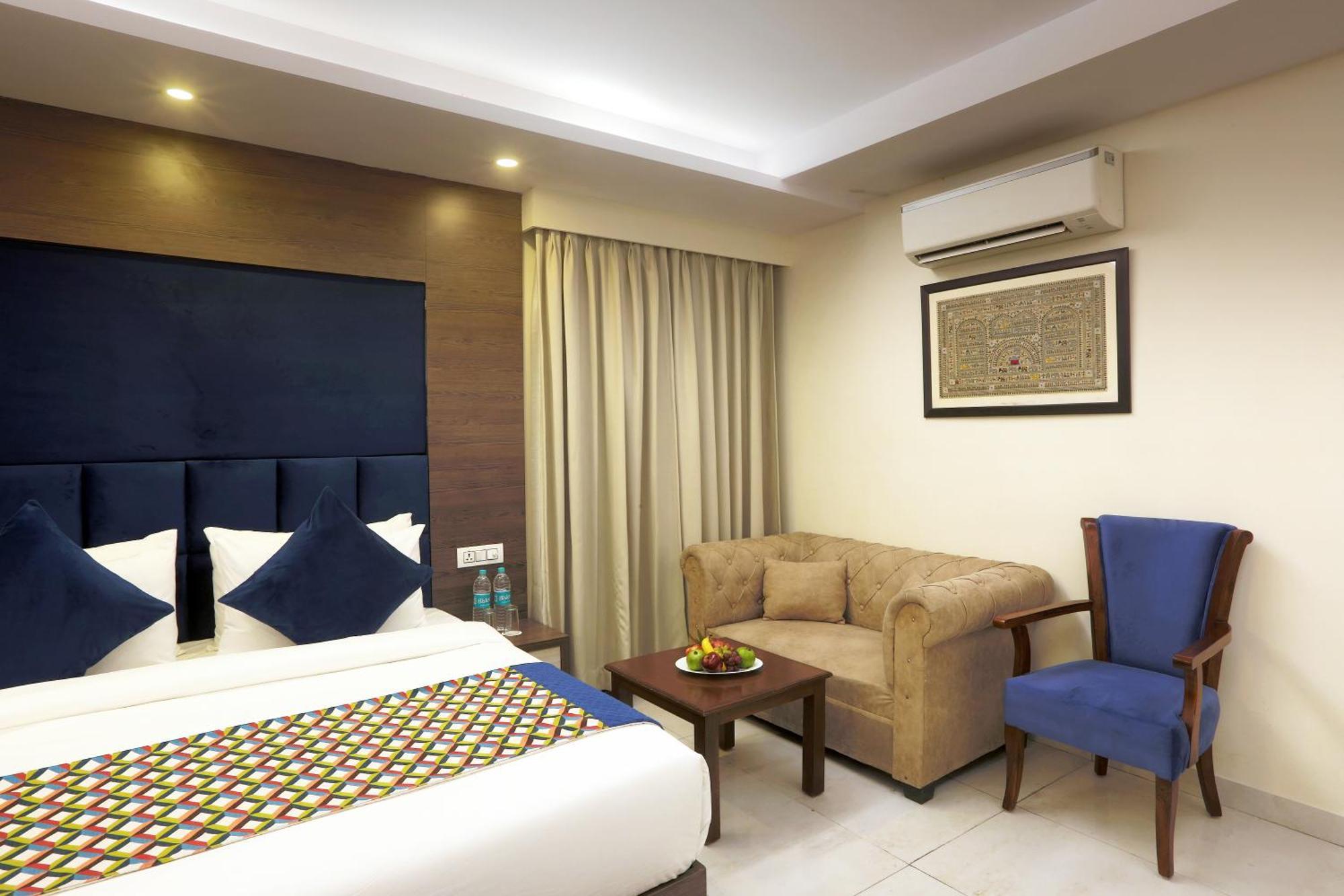 Hotel Oxmo Delhi Airport With Free Airport Transsfer Ню Делхи Екстериор снимка