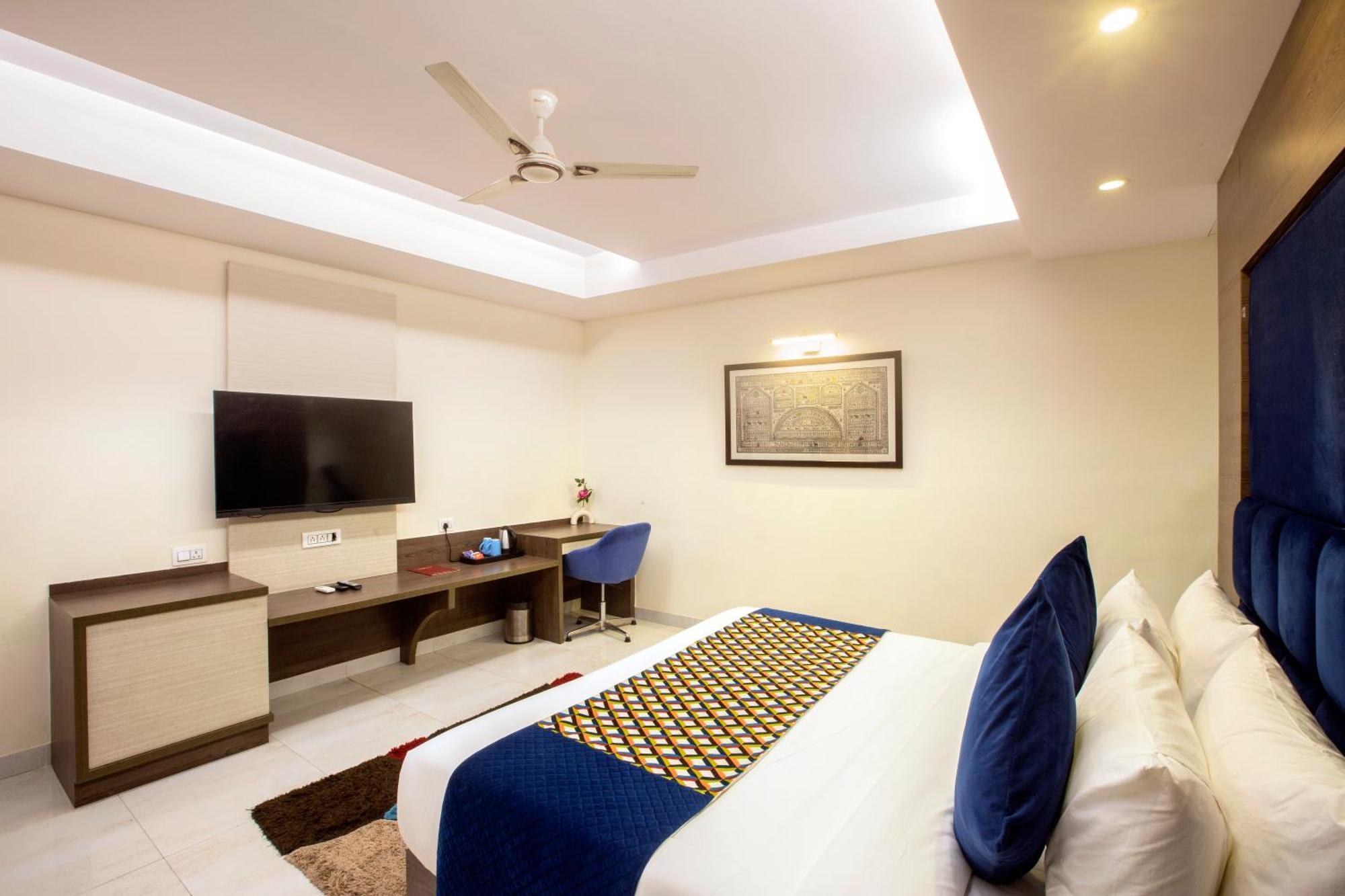 Hotel Oxmo Delhi Airport With Free Airport Transsfer Ню Делхи Екстериор снимка