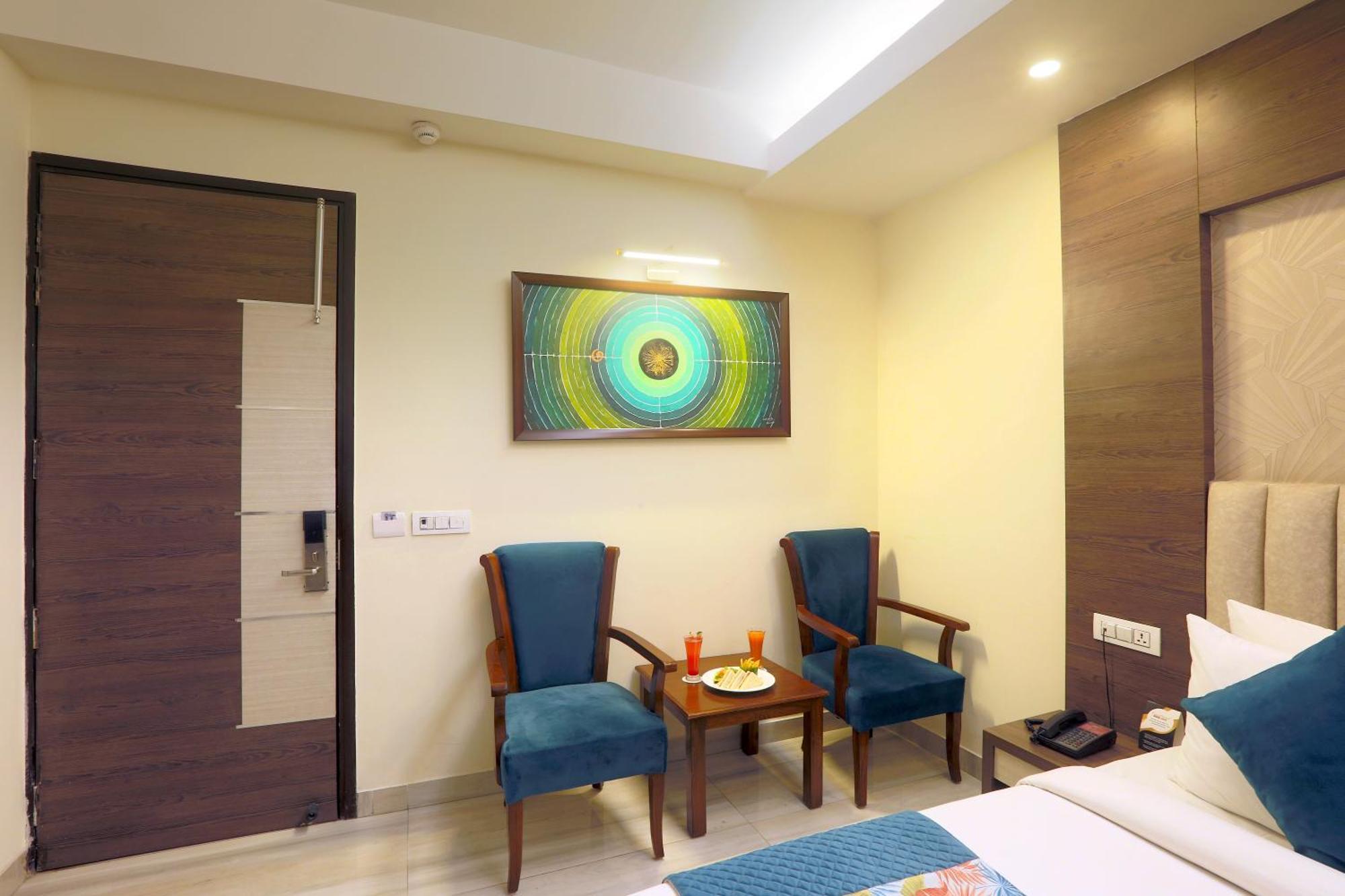 Hotel Oxmo Delhi Airport With Free Airport Transsfer Ню Делхи Екстериор снимка